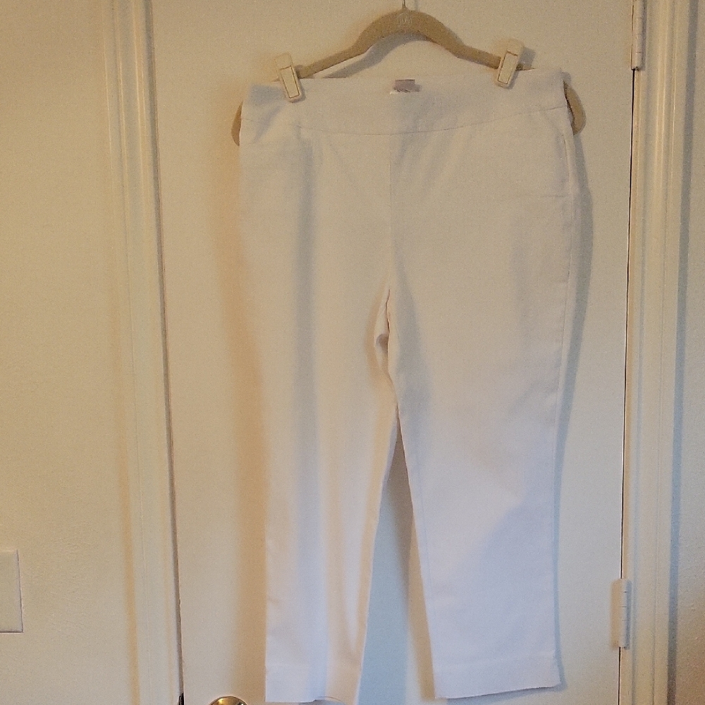 Chicos 1P white capris